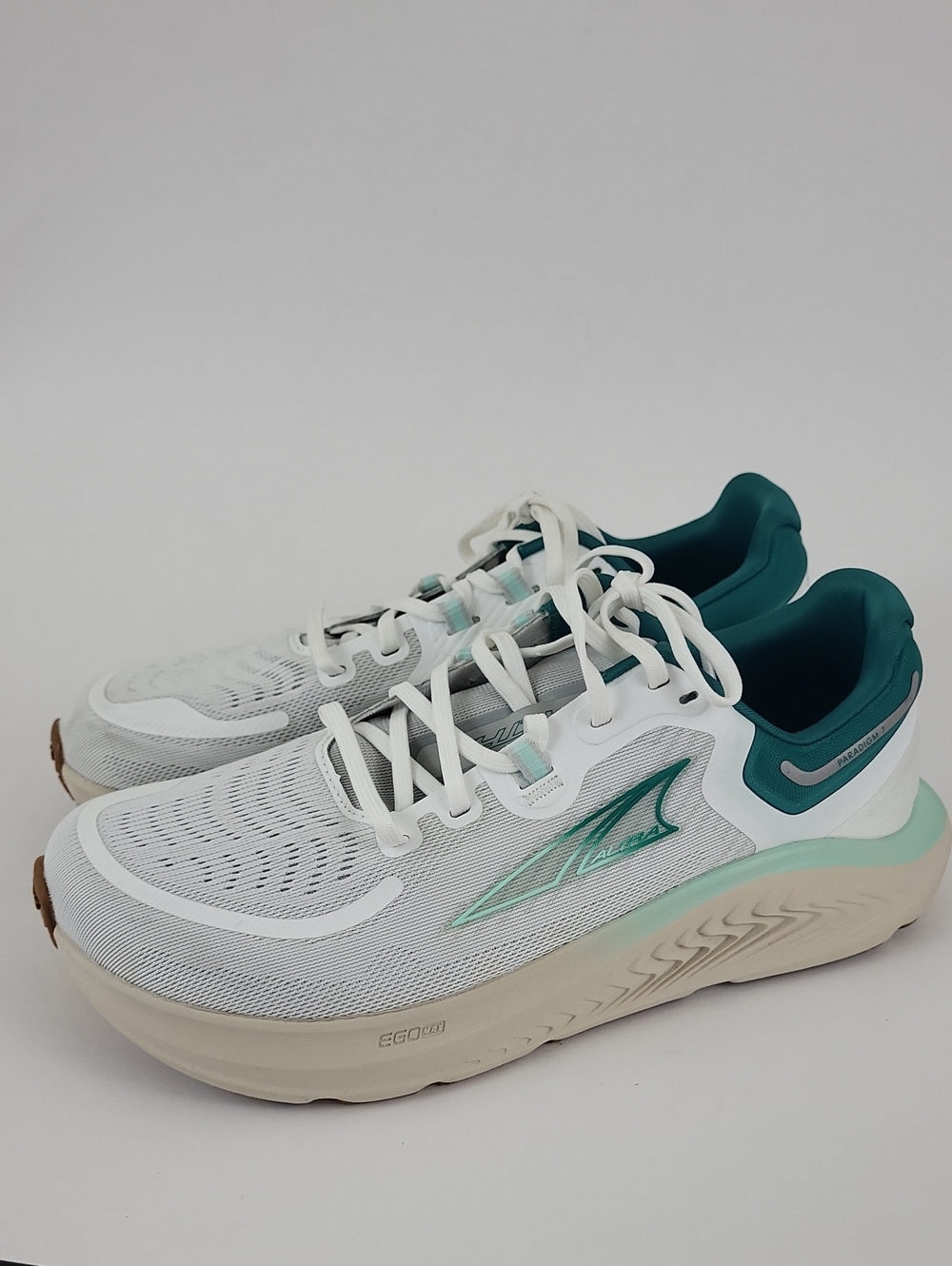 Altra Paradigm 7 Running Shoes White & Green Size 9